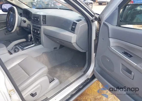 2007 Jeep Grand Cherokee Laredo z USA, uszkodzony, nr VIN 1J8HS48P87C591279